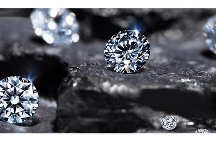 How to tell if Moissanite is real