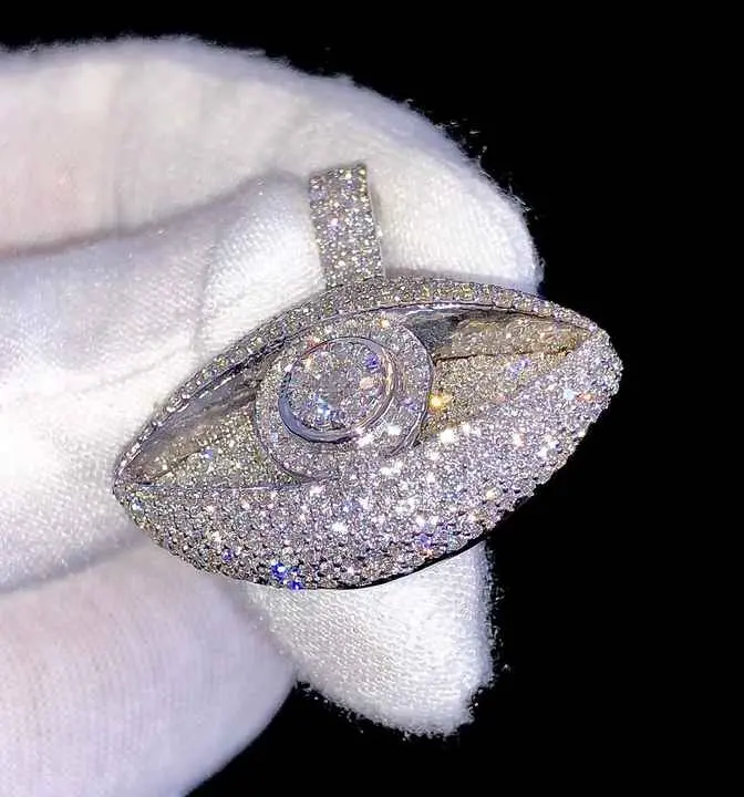 Why do moissanite prices differ between sellers?